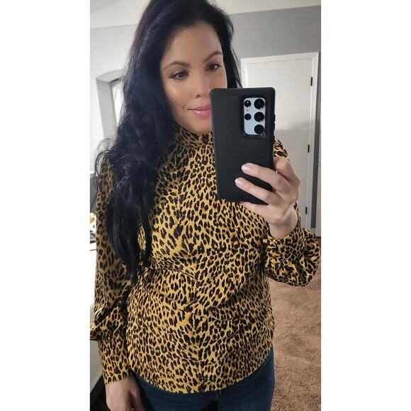 JH Collectibles Vintage Leopard Print Mock Neck Long Sleeve Top - Picture 1 of 10